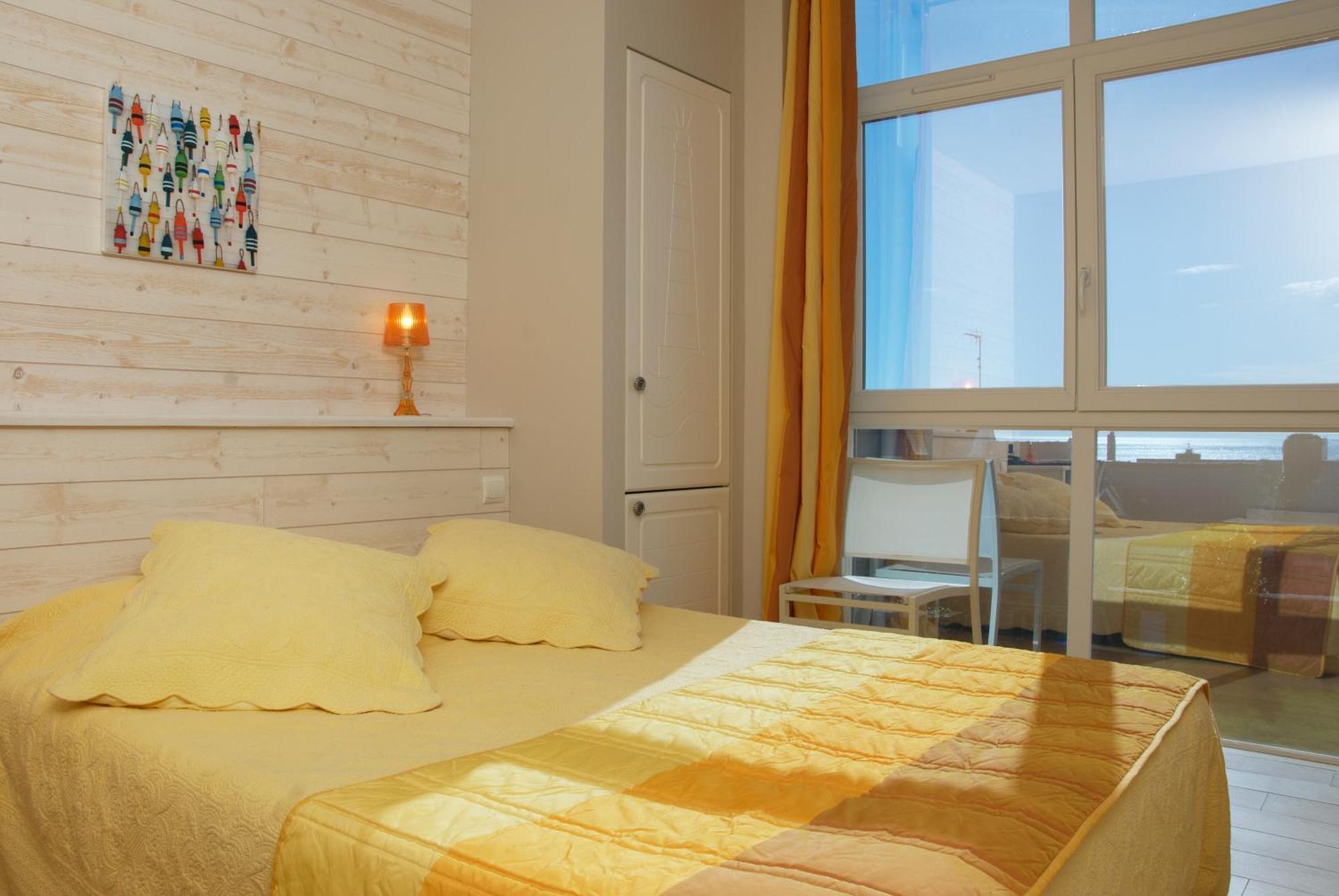 Logis Hotel Vent D'Iroise 플루곤블린 외부 사진