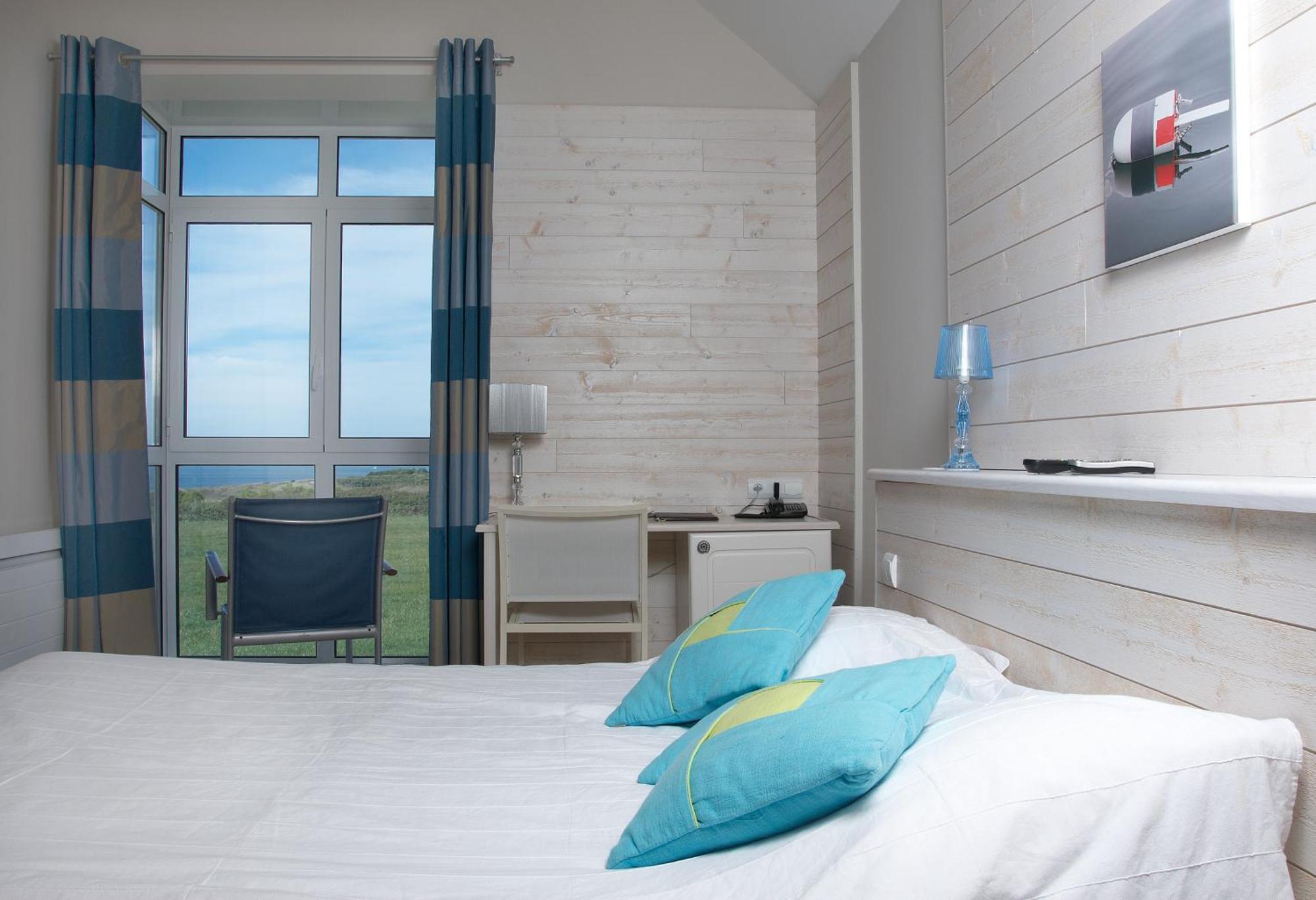 Logis Hotel Vent D'Iroise 플루곤블린 외부 사진