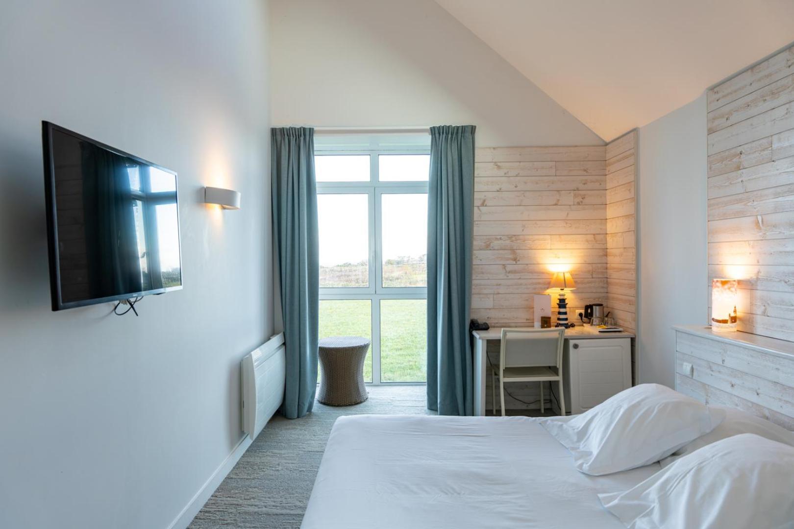 Logis Hotel Vent D'Iroise 플루곤블린 외부 사진
