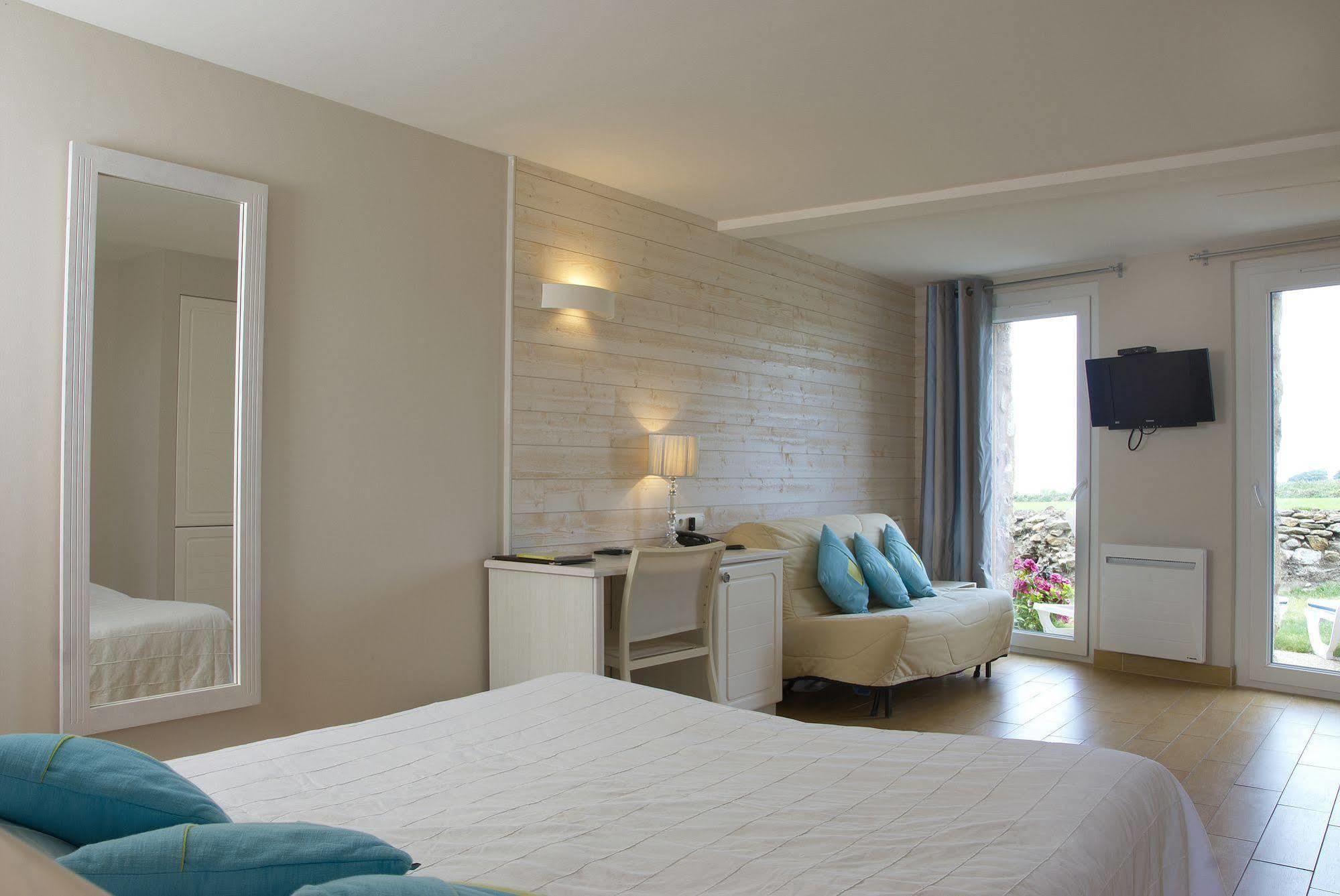 Logis Hotel Vent D'Iroise 플루곤블린 외부 사진